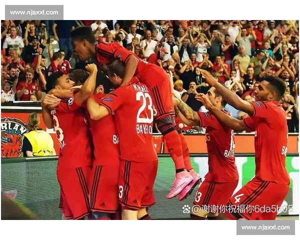 欧冠赛场激战正酣 各大豪门争锋决战欧洲之巅 - 副本 (2) 欧冠赛场激战正酣 各大豪门争锋决战欧洲之巅 - 副本 (2)