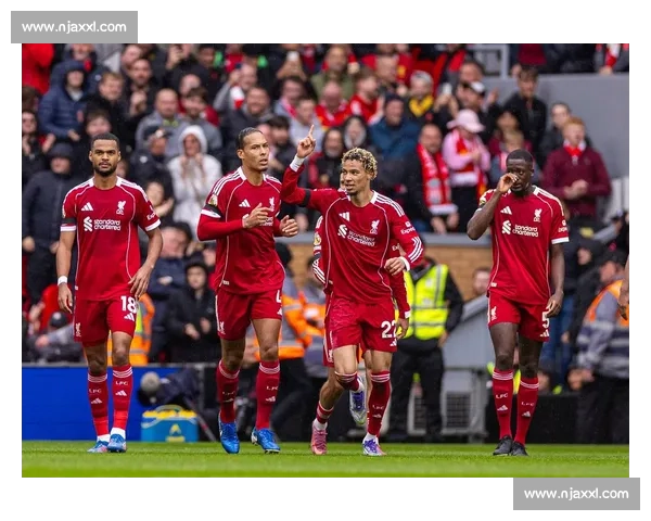 精彩足球对决上演 两队激烈厮杀 战果悬念迭起 赛后数据揭示比赛全貌